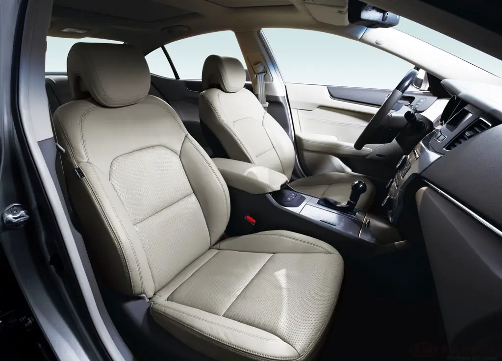 Stylish Kia Cadenza Sedan Makes Its Official Domestic Market